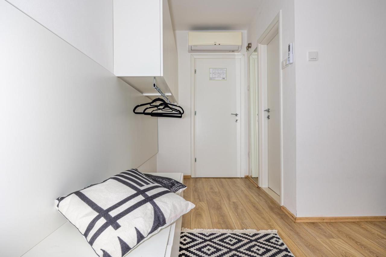 Sea La Vie Rooms Novi Vinodolski Exterior foto